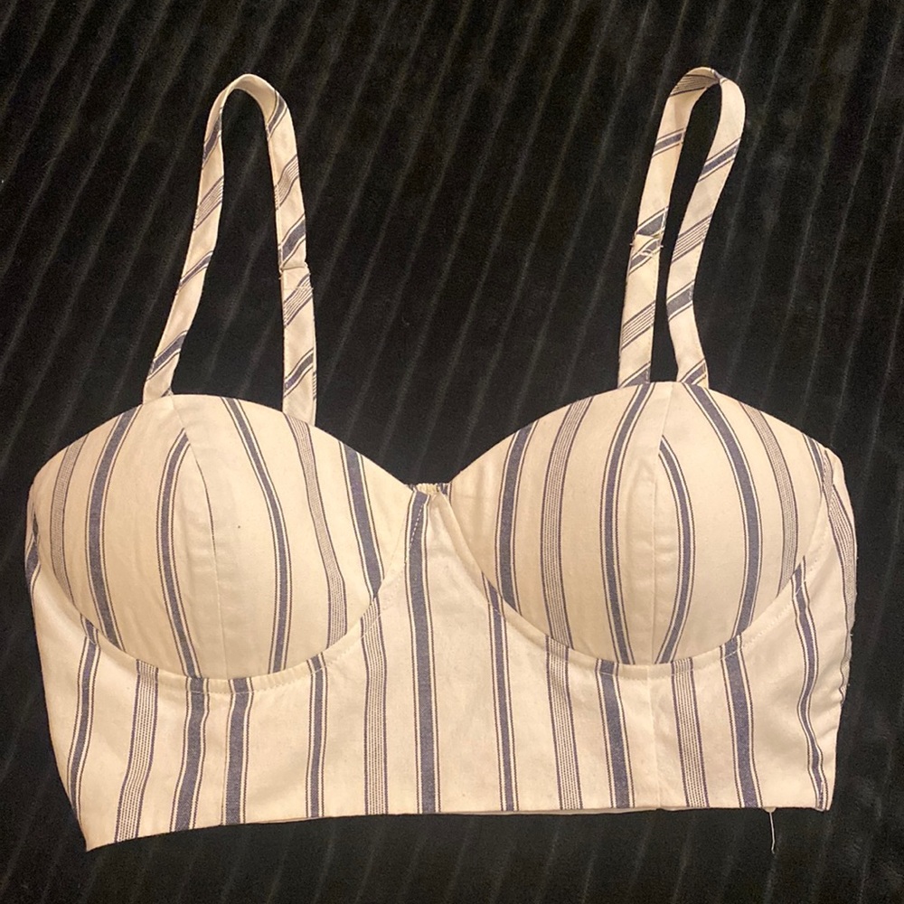 Forever 21 crop top/ bralette